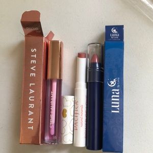 Lipstick and lipgloss bundle